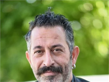 Cem Yılmaz uyardı: "Benim böyle bir huyum yok!"