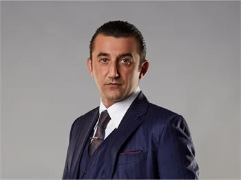 Necip Memili, 'Kanunsuz Topraklar'da!