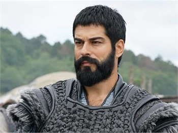Burak Özçivit hakkında set çalışanlarına hakaret ettiği iddiasıyla soruşturma