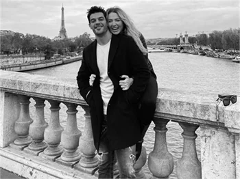 Hadise ile Mehmet Dinçerler, Paris'te aşka geldi