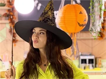 Fahriye Evcen 'Cadı' oldu!