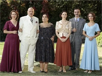 "Aziz"den Payidar aile fotoğrafı paylaşıldı!