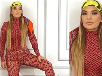 Demet Akalın'dan çok konuşulan kombin!
