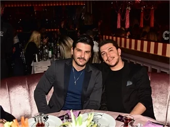 Tolgahan Sayışman'a doğum günü sürprizi