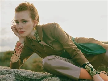 Elçin Sangu'ya İspanya'da büyük ilgi!