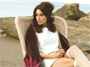 Cansu Dere'ye İspanya'dan ödül!