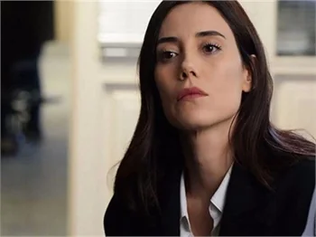 Cansu Dere, İspanya'da ödül alacak