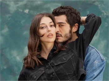 Dilan Çiçek Deniz ve Burak Deniz yeniden aynı projede!