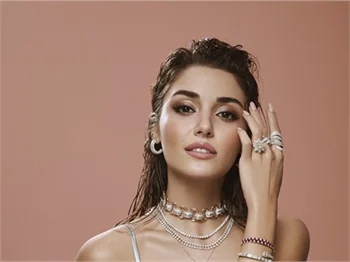 Hande Erçel'den dev anlaşma!