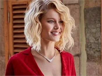 Camdaki Kız'ın Nalan'ı Burcu Biricik: Garsonluk yaptım!