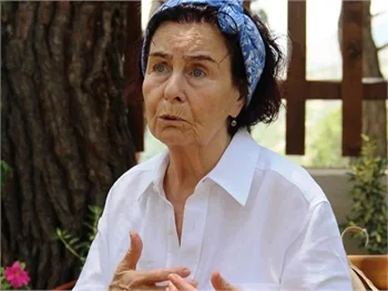 Usta oyuncu Fatma Girik hayatını kaybetti!