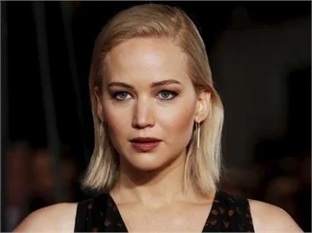 Jennifer Lawrence anne oldu!