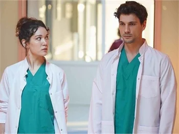 ‘Kasaba Doktoru’nun afişi yayınlandı