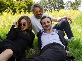 Aziz setinden Damla Sönmez'e veda
