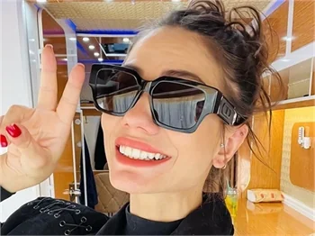 Demet Özdemir'den karavan pozları...